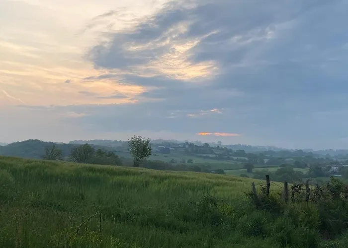 منزل للإقامة D'hotes Bessiard Laparrouquial